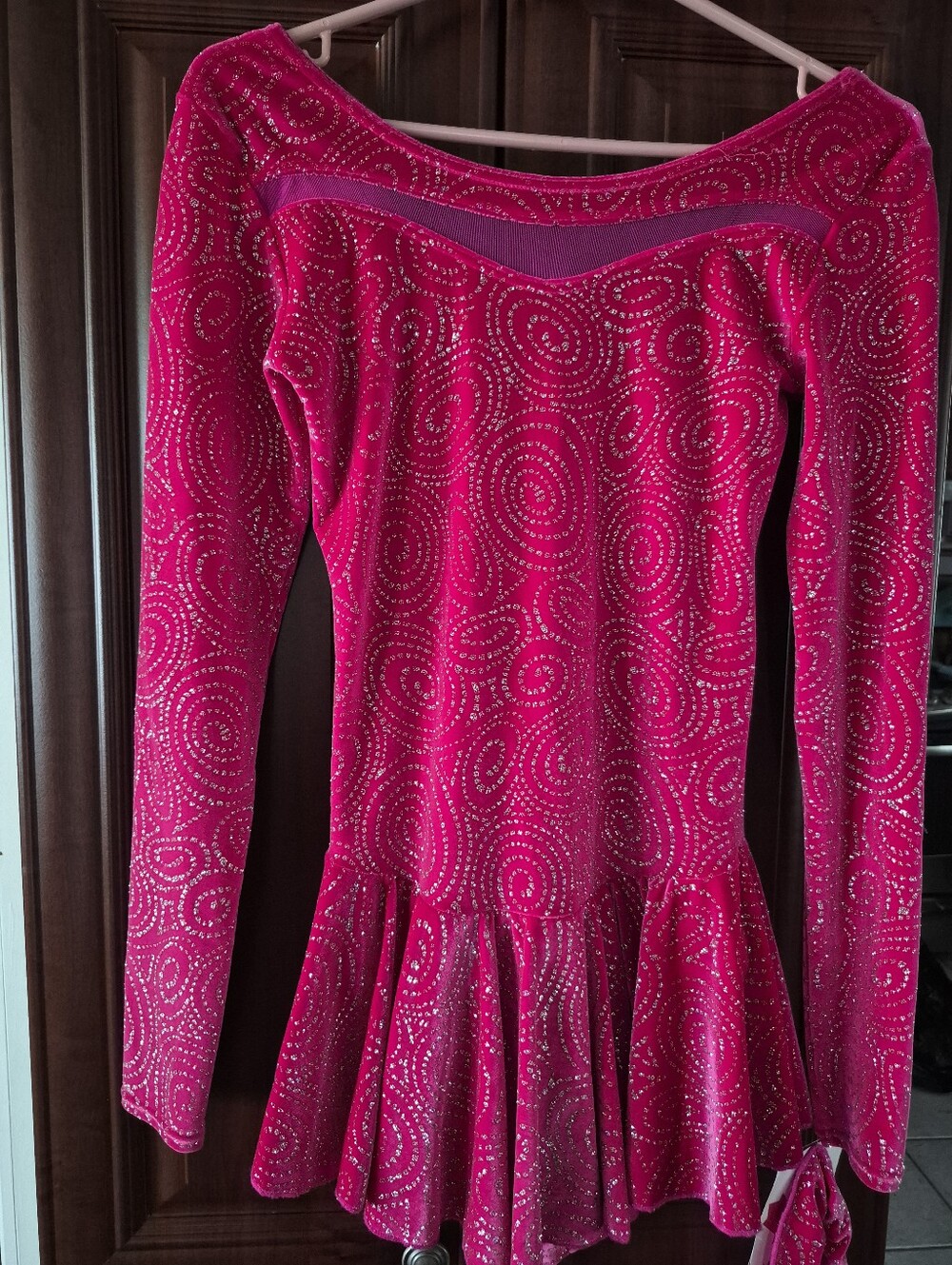 Mondor Women's Long Sleeve raspberry Pink velour Skating Dress Sparkle Large NWT
